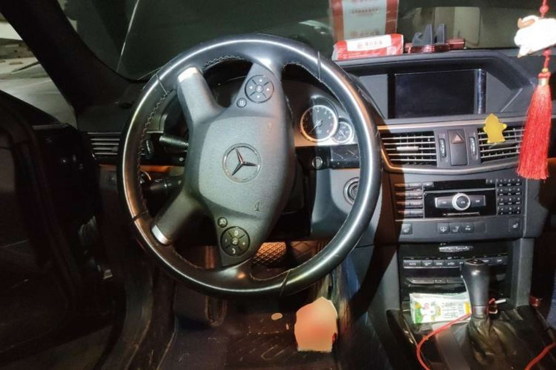 Used Mercedes-Benz E-Class 2011 E 260 L CGI Fashion Model Steering Wheel