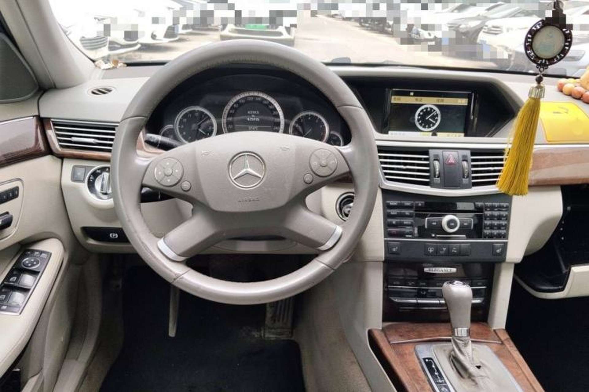Used Mercedes-Benz E-Class 2011 E 200 L CGI Elegant Model Steering Wheel