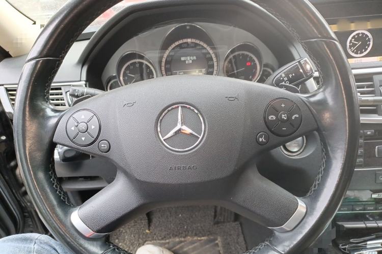 Used Mercedes-Benz E-Class 2011 E 300 L Fashion Prestige Model Steering Wheel