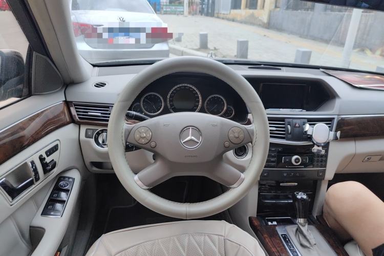 Used Mercedes-Benz E-Class 2011 E 200 L CGI Elegant Model Steering Wheel