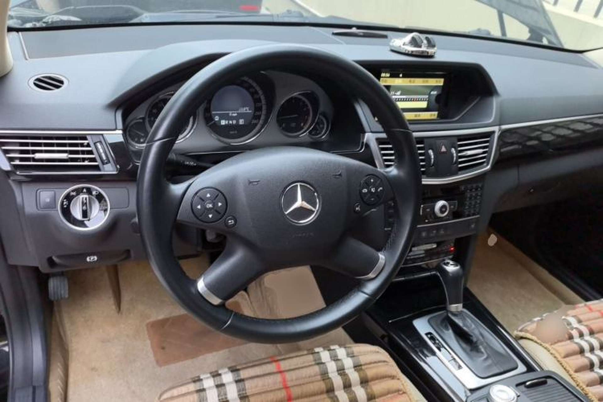 Used Mercedes-Benz E-Class 2011 E 260 L CGI Fashion Model Steering Wheel