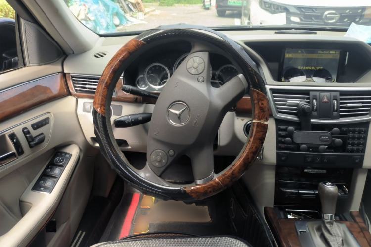 Used Mercedes-Benz E-Class 2011 E 200 L CGI Elegant Model Steering Wheel