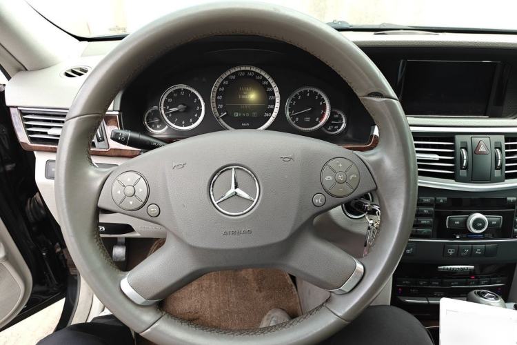 Used Mercedes-Benz E-Class 2011 E 200 L CGI Elegant Model Steering Wheel