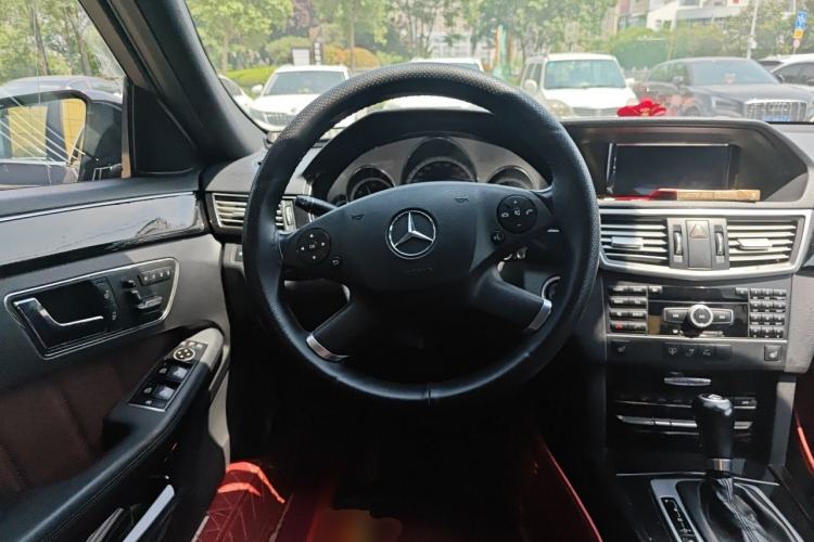 Used Mercedes-Benz E-Class 2011 E 260 L CGI Fashion Model Steering Wheel