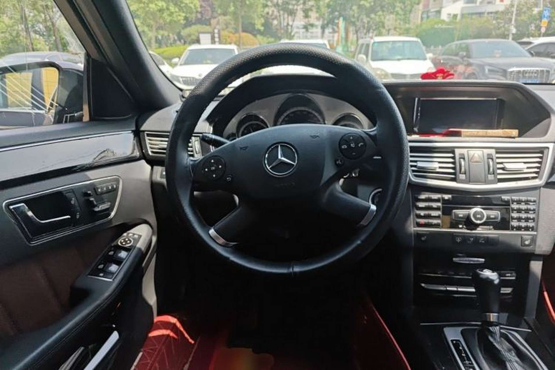 Used Mercedes-Benz E-Class 2011 E 260 L CGI Fashion Model Steering Wheel