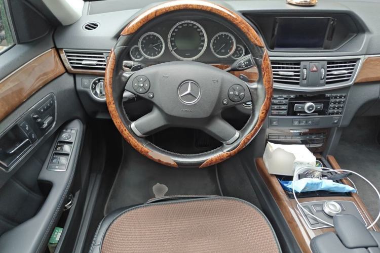 Used Mercedes-Benz E-Class 2011 E 300 L Elegant Model Steering Wheel