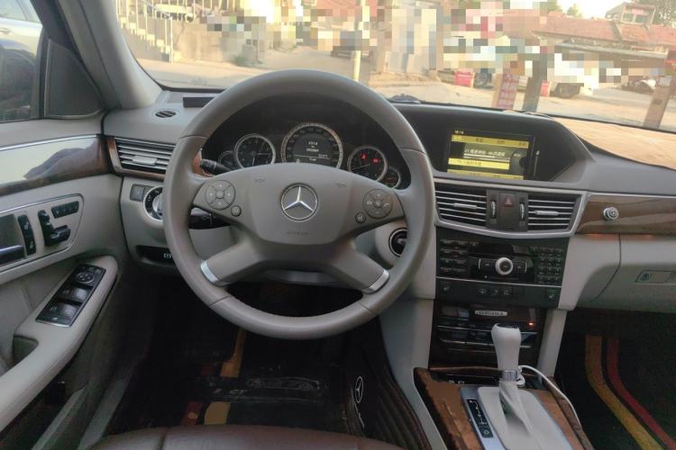 Used Mercedes-Benz E-Class 2011 E 200 L CGI Elegant Model Steering Wheel