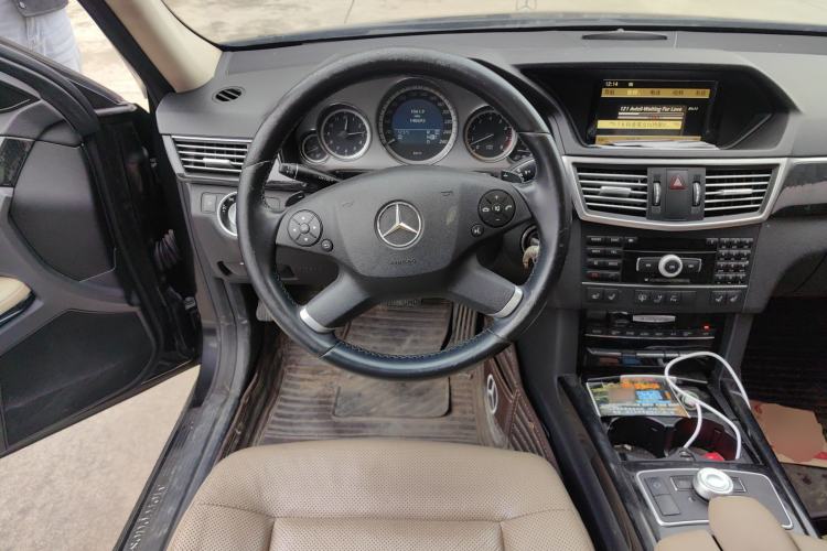 Used Mercedes-Benz E-Class 2011 E 300 L Fashion Prestige Model Steering Wheel