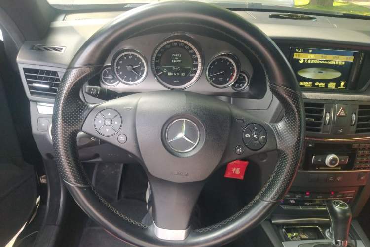 Used Mercedes-Benz E-Class 2011 E 260 CGI Coupe Steering Wheel