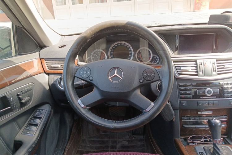 Used Mercedes-Benz E-Class 2011 E 200 L CGI Elegant Model Steering Wheel