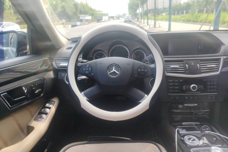 Used Mercedes-Benz E-Class 2011 E 300 L Fashion Prestige Model Steering Wheel