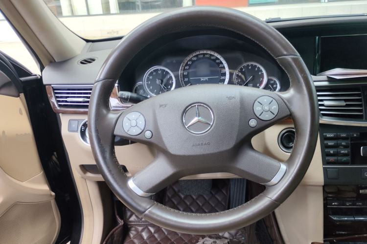 Used Mercedes-Benz E-Class 2011 E 200 L CGI Elegant Model Steering Wheel