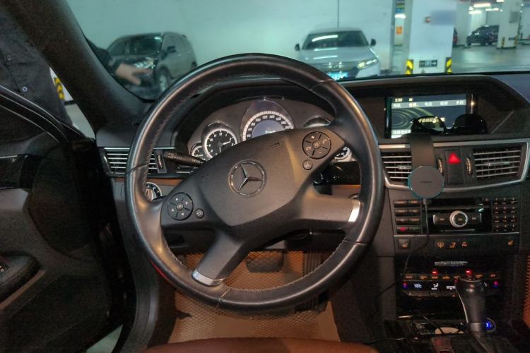 Used Mercedes-Benz E-Class 2011 E 260 L CGI Fashion Model Steering Wheel