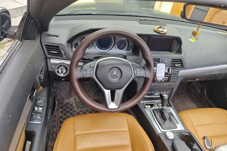 Used Mercedes-Benz E-Class 2011 E 260 CGI Convertible Edition Steering Wheel