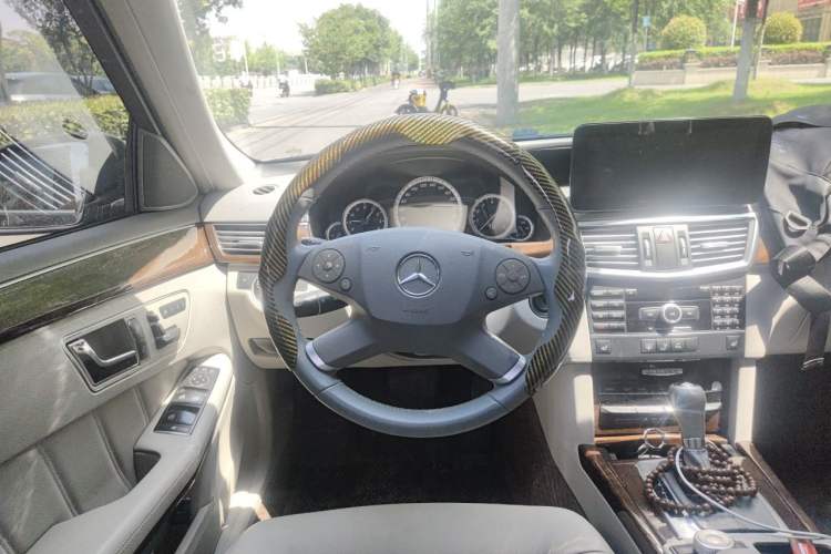 Used Mercedes-Benz E-Class 2011 E 200 L CGI Elegant Model Steering Wheel