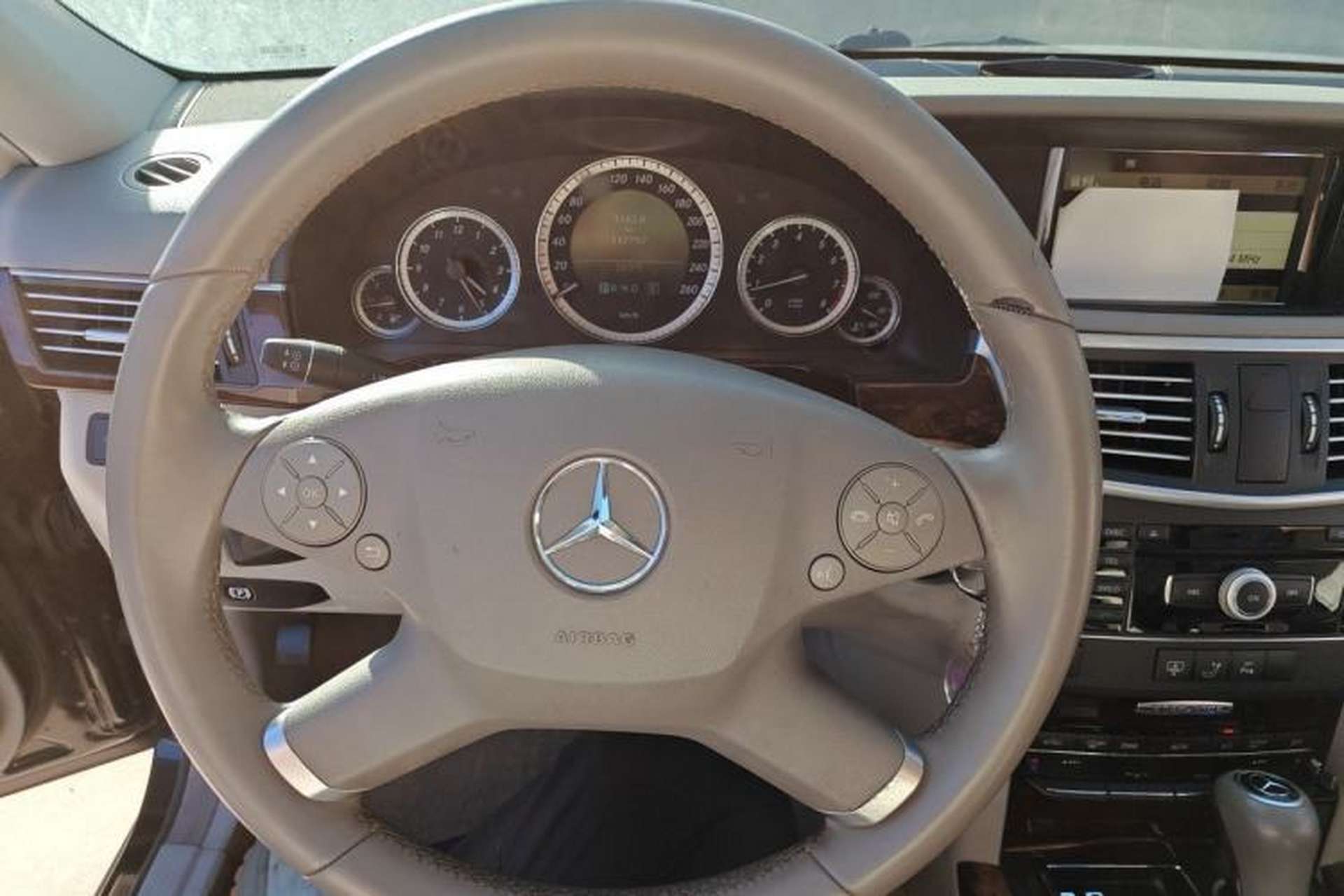 Used Mercedes-Benz E-Class 2011 E 200 L CGI Elegant Model Steering Wheel