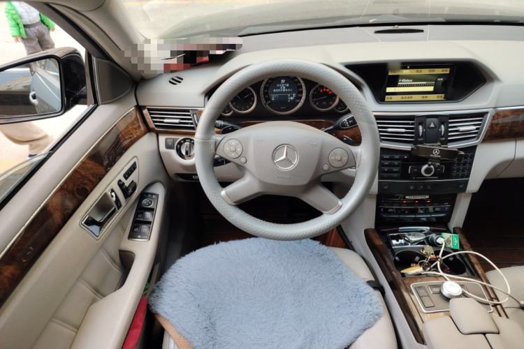 Used Mercedes-Benz E-Class 2011 E 300 L Elegant Model Steering Wheel
