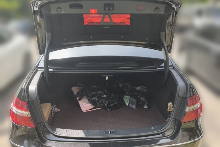 Used Mercedes-Benz E-Class 2011 E 300 L Fashion Prestige Model Trunk