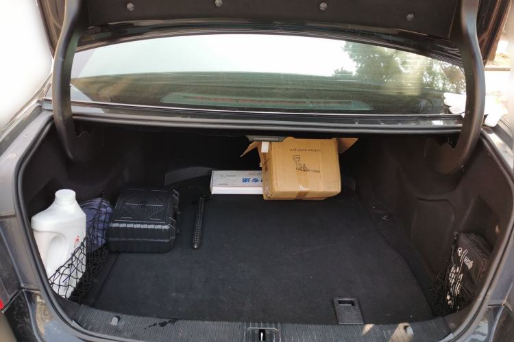 Used Mercedes-Benz E-Class 2011 E 260 L CGI Fashion Model Trunk