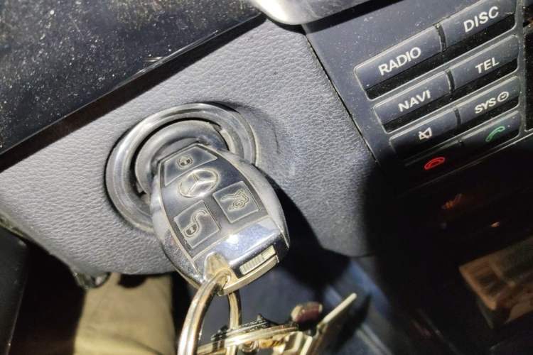Used Mercedes-Benz E-Class 2011 E 260 L CGI Fashion Model Vehicle Key