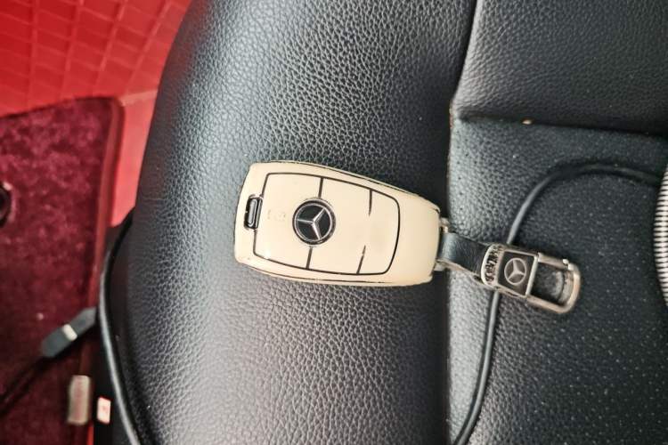 Used Mercedes-Benz E-Class 2011 E 200 L CGI Elegant Model Vehicle Key