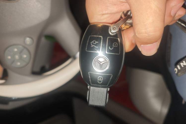 Used Mercedes-Benz E-Class 2011 E 300 L Elegant Model Vehicle Key