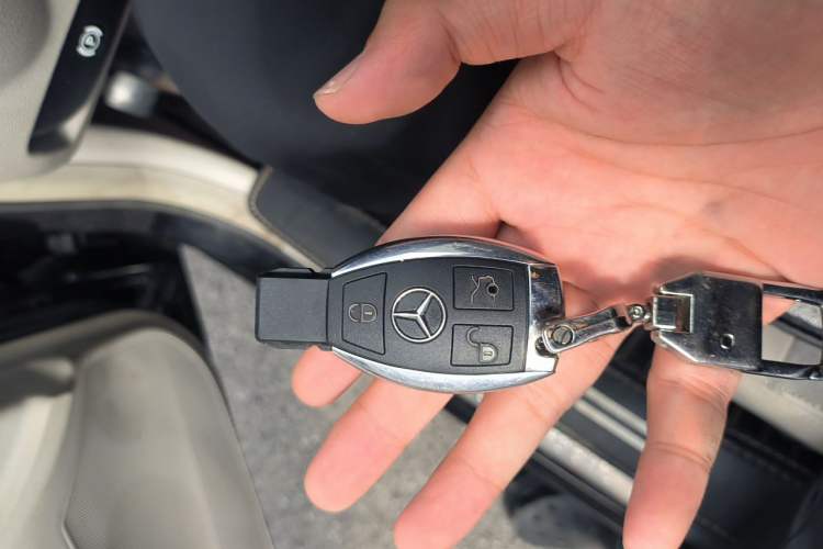 Used Mercedes-Benz E-Class 2011 E 200 L CGI Elegant Model Vehicle Key