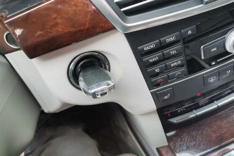 Used Mercedes-Benz E-Class 2011 E 200 L CGI Elegant Model Vehicle Key