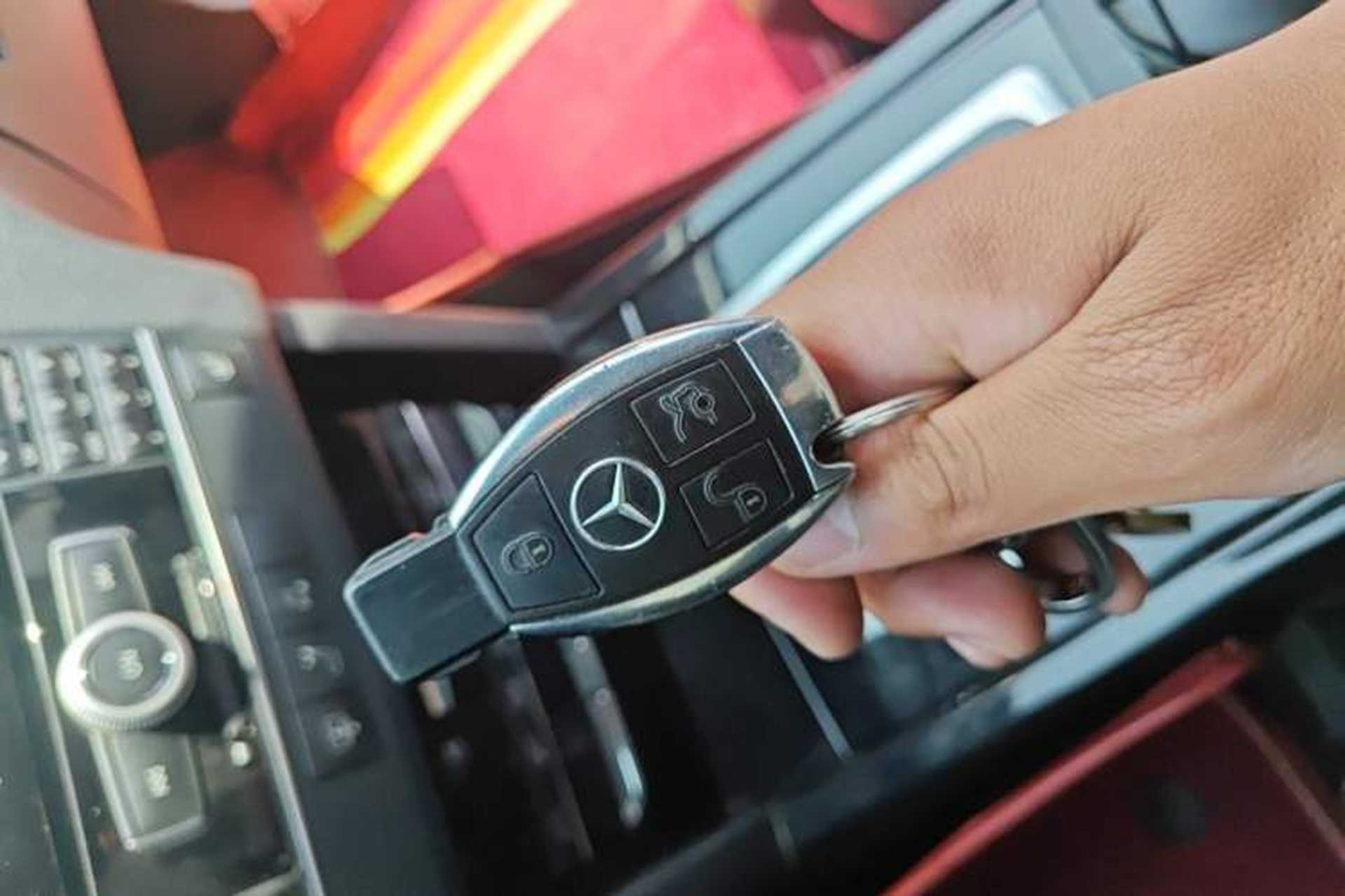 Used Mercedes-Benz E-Class 2011 E 260 L CGI Fashion Model Vehicle Key