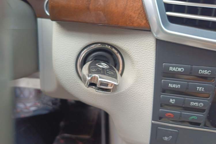 Used Mercedes-Benz E-Class 2011 E 200 L CGI Elegant Model Vehicle Key