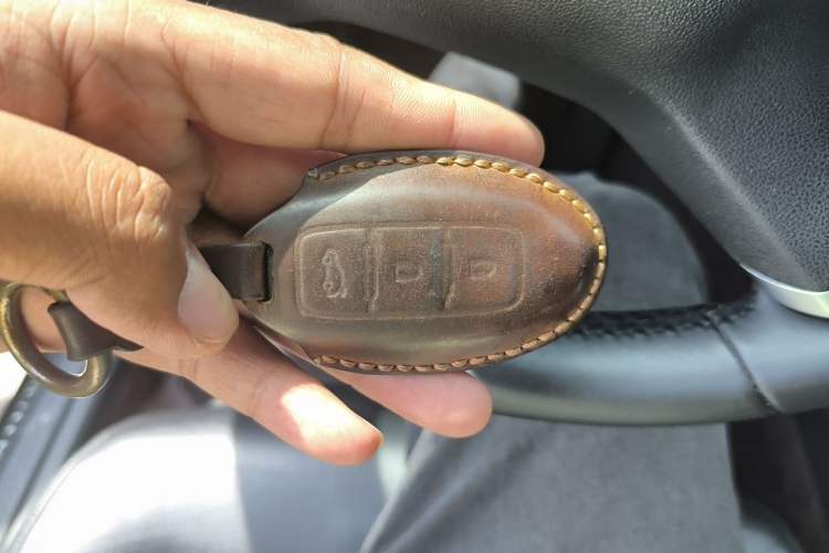 Used Mercedes-Benz E-Class 2011 E 300 L Fashion Prestige Model Vehicle Key