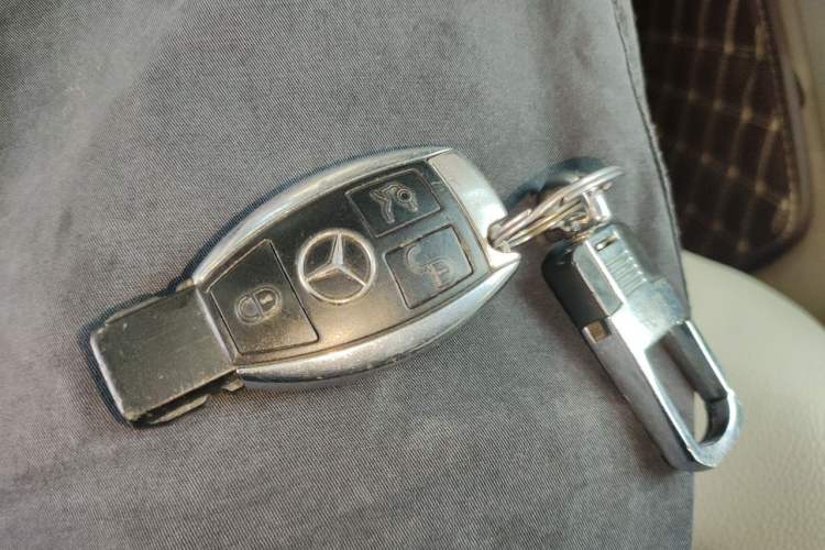 Used Mercedes-Benz E-Class 2011 E 200 L CGI Elegant Model Vehicle Key