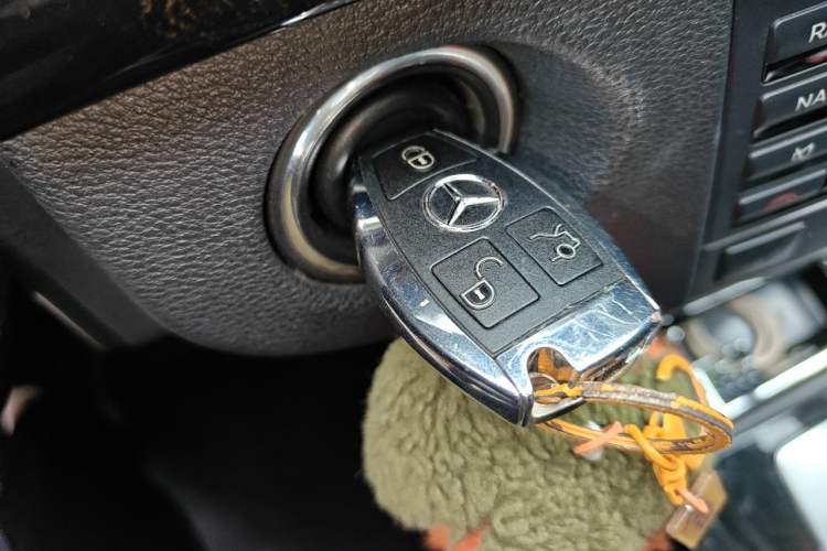 Used Mercedes-Benz E-Class 2011 E 260 L CGI Fashion Model Vehicle Key