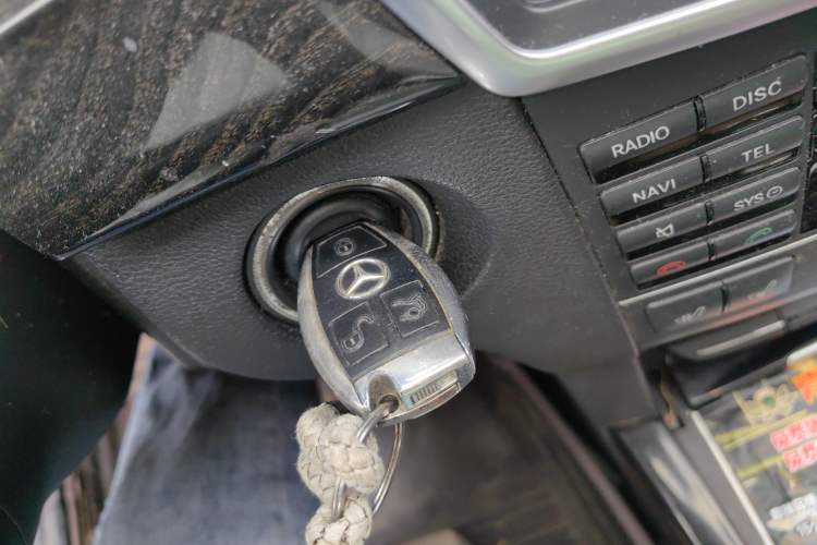 Used Mercedes-Benz E-Class 2011 E 300 L Fashion Prestige Model Vehicle Key