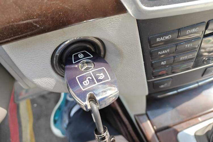 Used Mercedes-Benz E-Class 2011 E 200 L CGI Elegant Model Vehicle Key