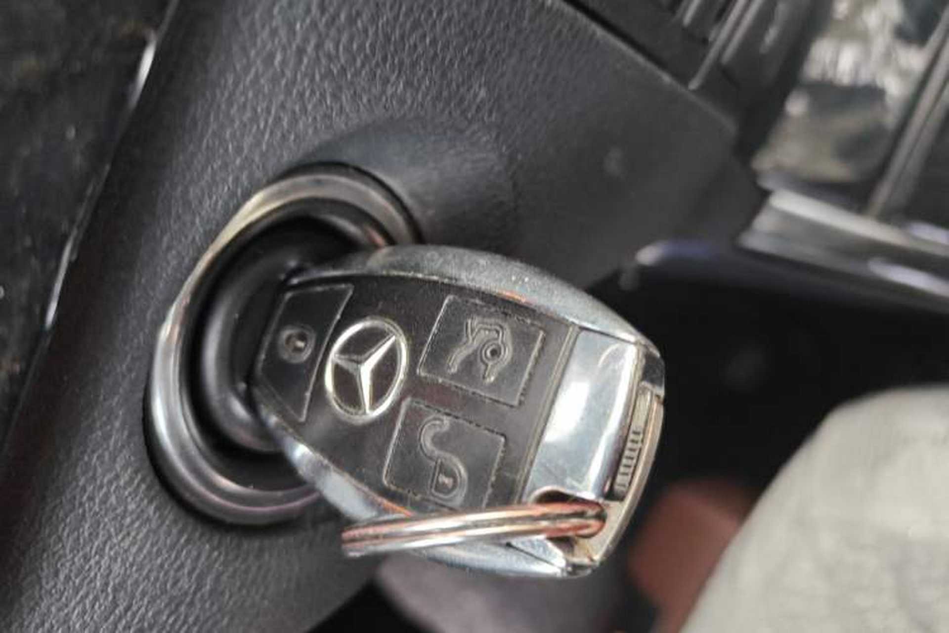 Used Mercedes-Benz E-Class 2011 E 260 L CGI Fashion Model Vehicle Key
