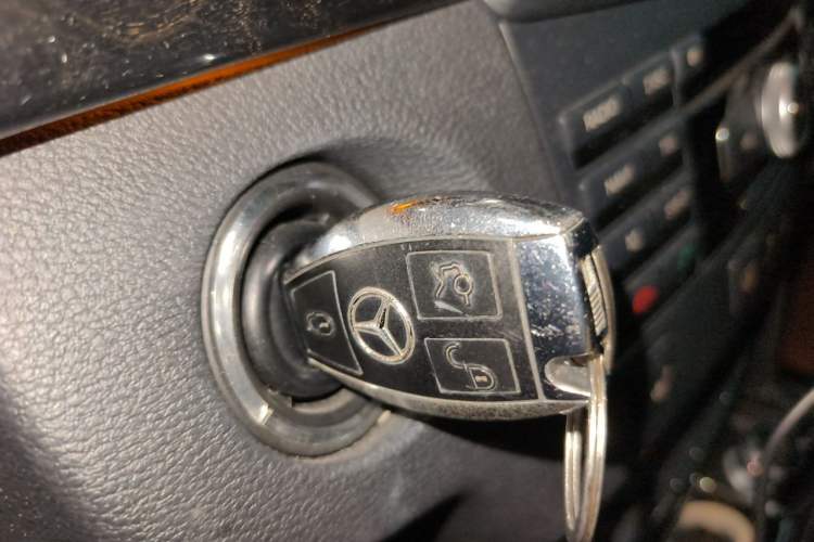 Used Mercedes-Benz E-Class 2011 E 260 L CGI Fashion Model Vehicle Key
