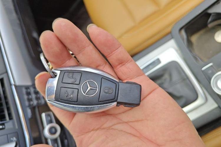 Used Mercedes-Benz E-Class 2011 E 260 CGI Convertible Edition Vehicle Key