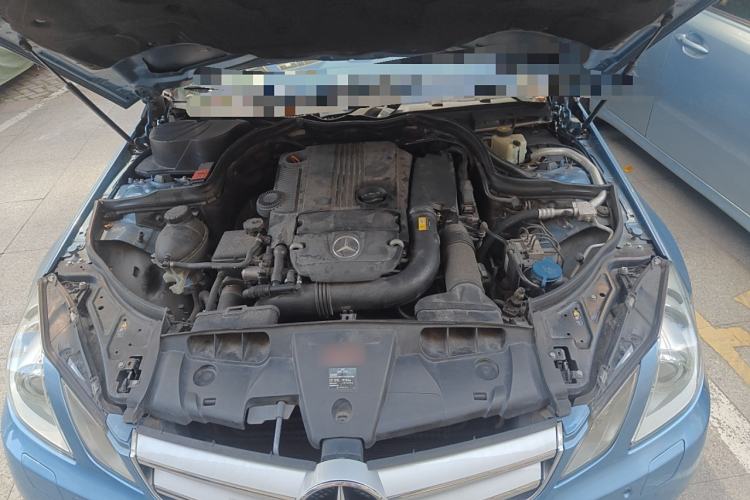 Used Mercedes-Benz E-Class 2011 E 260 CGI Coupe Engine Bay
