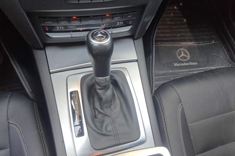 Used Mercedes-Benz E-Class 2011 E 260 CGI Coupe Gear Lever