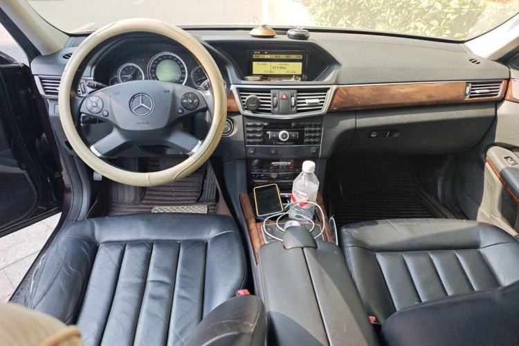 Used Mercedes-Benz E-Class 2011 E 300 L Elegant Model Center Console