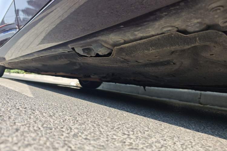 Used Mercedes-Benz E-Class 2011 E 300 L Elegant Model Chassis Rear Left