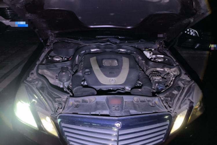 Used Mercedes-Benz E-Class 2011 E 300 L Elegant Model Engine Bay