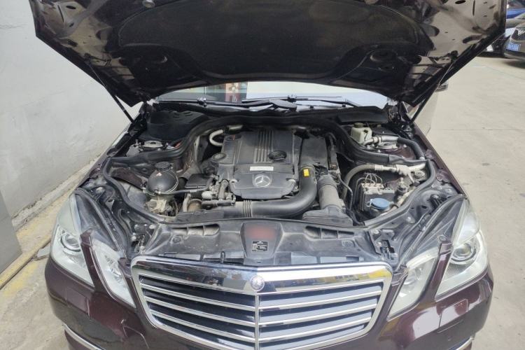 Used Mercedes-Benz E-Class 2011 E 260 L CGI Fashion Model Engine Bay