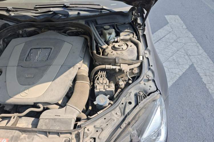Used Mercedes-Benz E-Class 2011 E 300 L Elegant Model Engine Bay Left
