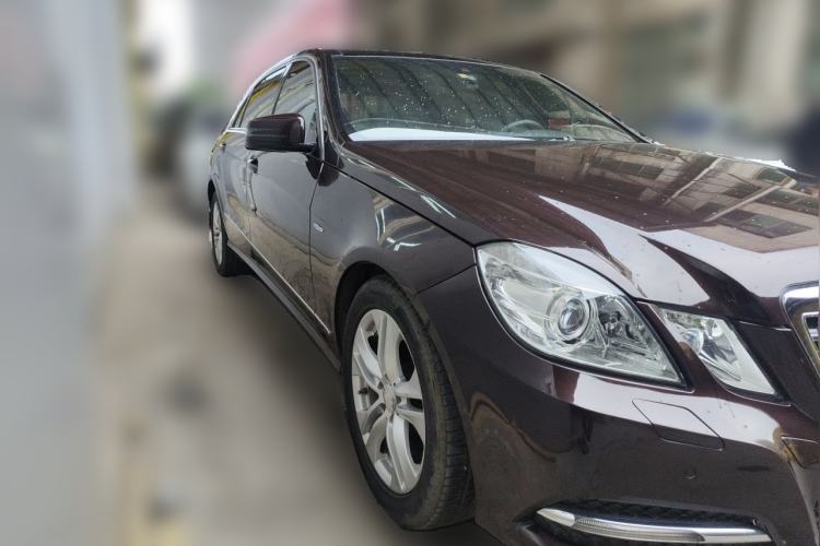 Used Mercedes-Benz E-Class 2011 E 260 L CGI Fashion Model Front Right 45 Deg