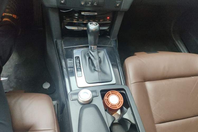Used Mercedes-Benz E-Class 2011 E 260 L CGI Fashion Model Gear Lever