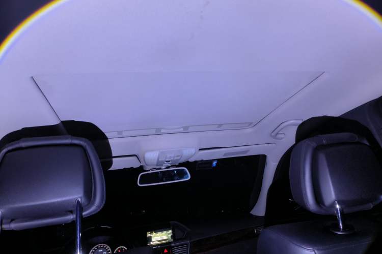 Used Mercedes-Benz E-Class 2011 E 300 L Elegant Model Headliner