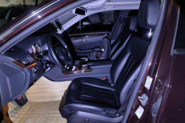 Used Mercedes-Benz E-Class 2011 E 300 L Elegant Model Left Front Seat