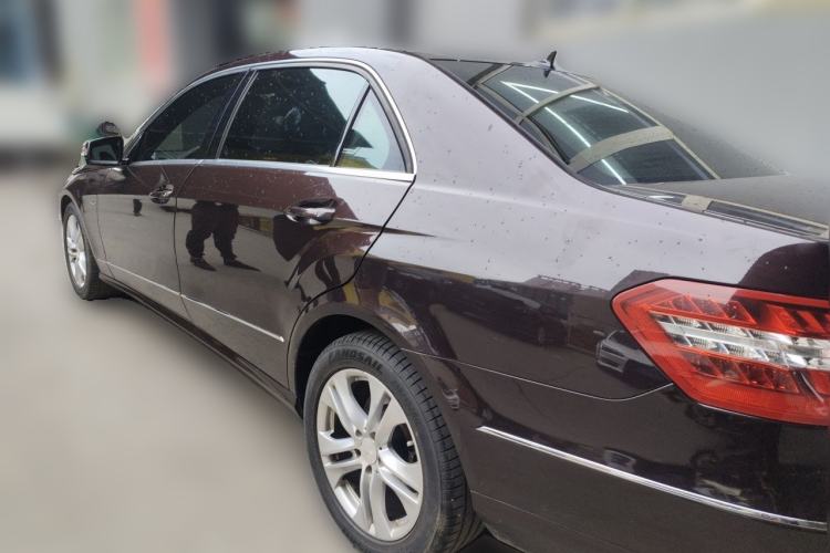 Used Mercedes-Benz E-Class 2011 E 260 L CGI Fashion Model Rear Left 45 Deg